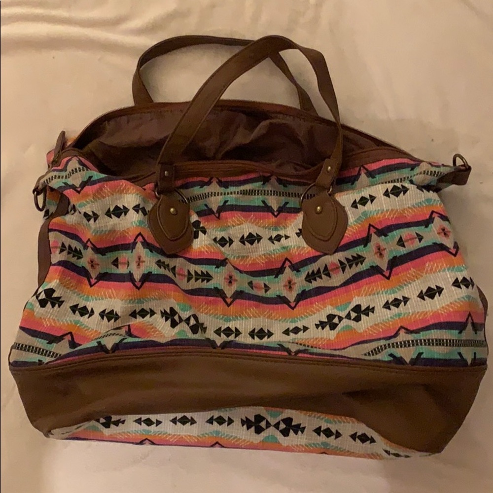 Weekender duffel bag